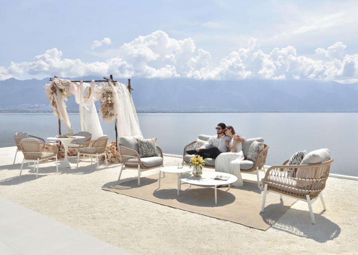 01-00-2326 Bari-White Lounge Set - Image 1