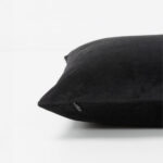 Panther Διακοσμητικο Μαξιλαρι 45x45cm Βελουδο Μαυρο - Image 2