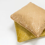 Fama Διακοσμητικο Μαξιλαρι 45x45cm Βελουδο Caramel Χρυσο - Image 5